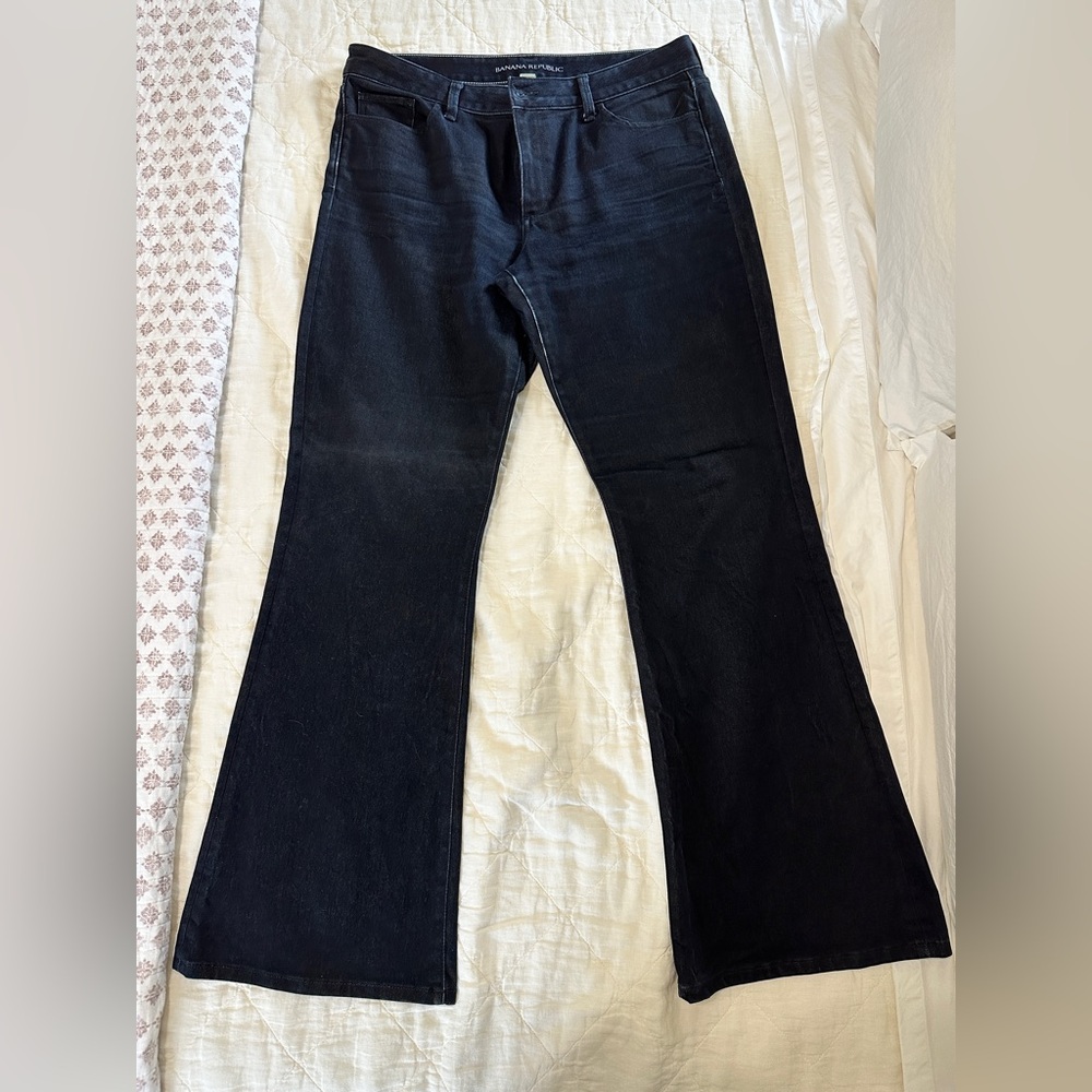 Banana Republic Flare Jeans - 32